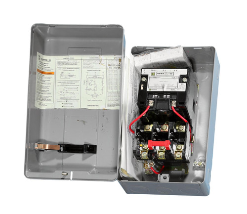 8536SAG12S
NEMA 1 enclosure
(3 Pole Shown)