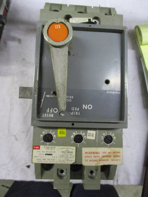 HFJ631125R
Rotary Handle Operator