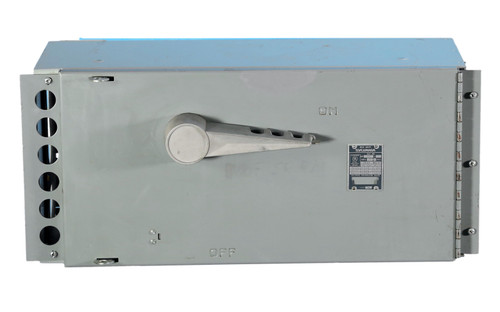 QSF2053 Sylvania/Challenger 200A Fusible with w/Handle on the door