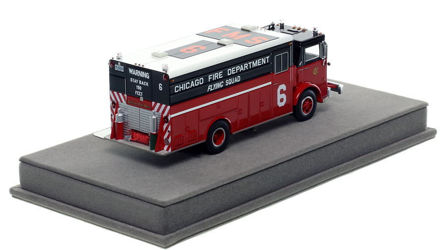 Fire Replicas Chicago Fire Department 1970 Mack MB/1972 Platt