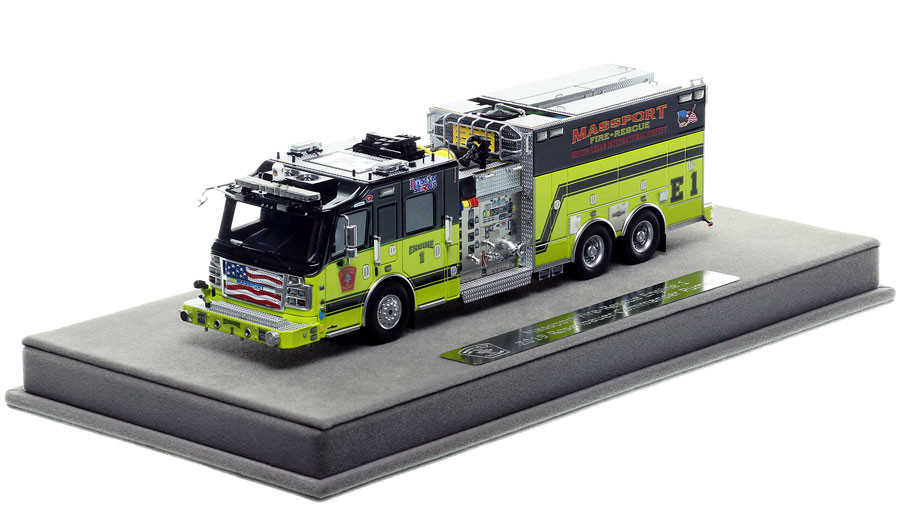 CODE3 MASSPORT FIRE-RESCUE ファイヤーレスキュー 消防車 箱付 1/64