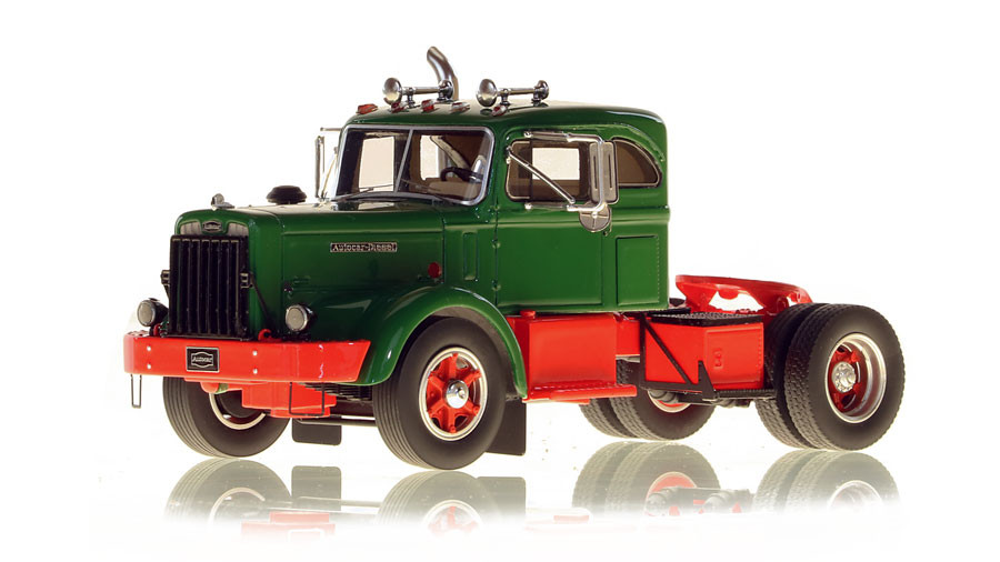 Fire Replicas 1954 Autocar DC-100T - Integral Sleeper - Green over