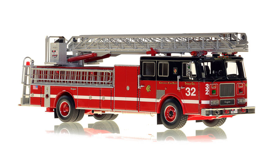 Fire Replicas Chicago Fire Department Truck 32 - 1996 Seagrave 100