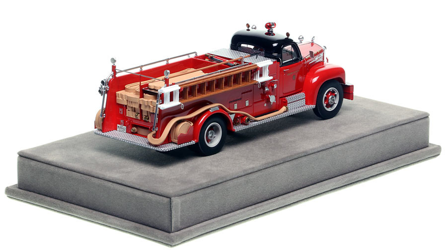 Fire Replicas Chicago Fire Department 1956 Mack® B95 Engine 60