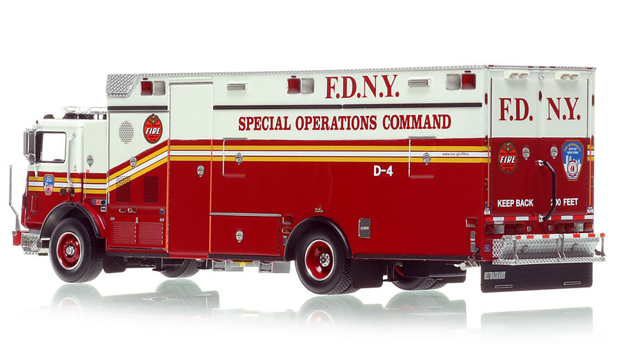 Ferguson エンターテイナーシリーズ トランプ 3セット 2009年製 Fire Replicas FDNY 2006 Mack MR/Ferrara Decontamination Unit 4