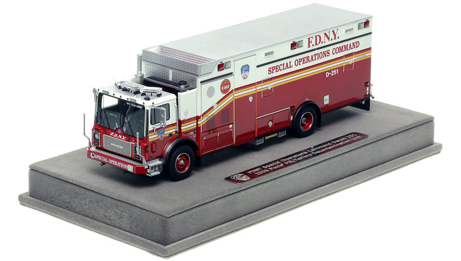 Fire Replicas FDNY 2006 Mack MR/Ferrara Decontamination Unit 251