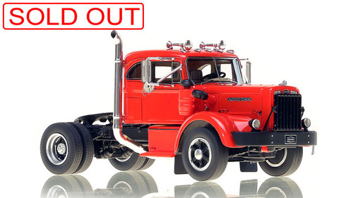 1:50 scale model of a 1954 Autocar DC-100T - Red over Black