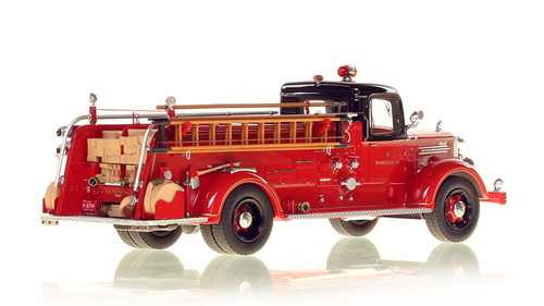 洋書 MACK FIRE APPARATUS Fire Replicas FDNY 1983 Mack® CF High Pressure Pumper
