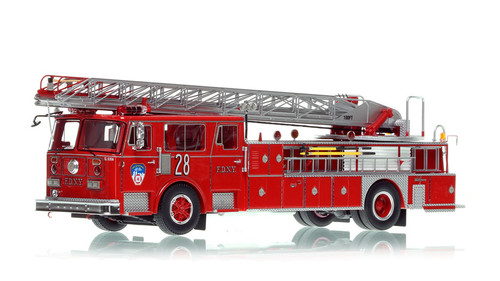 1:50 scale model of FDNY 1983 Seagrave 100' Ladder 28 - Manhattan 1:50 scale model of FDNY 1983 Seagrave 100' Ladder 28 - Manhattan