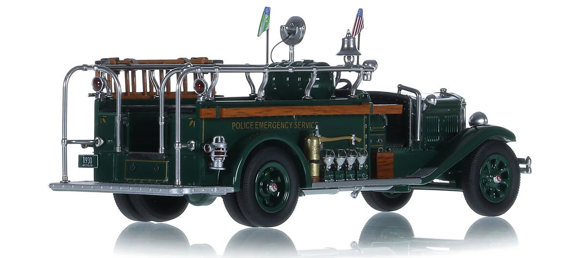 1:50 scale model of NYPD 1930 Mack BG ESU