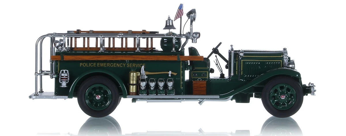 1:50 scale model of NYPD 1930 Mack BG ESU
