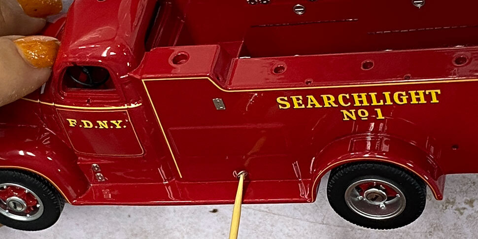 FDNY 1959 Mack B Searchlight 1 assembly