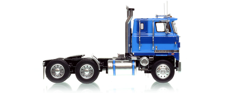 1:50 scale International Transtar II in blue over black