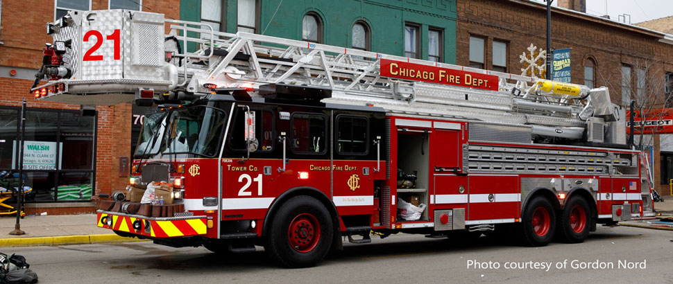 Chicago Fire Department Tower Ladder 21 courtesy of Gordon Nord