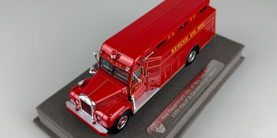Closeup pictures of the FDNY 1959 Mack B/Gerstenslager Rescue 1 scale model