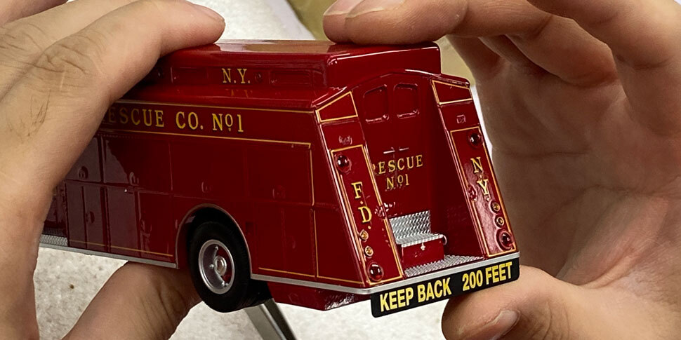 Assembly pictures of the Mack B/Gerstenslager Rescue scale model