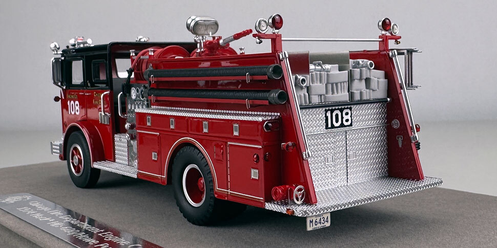 1:50 scale Chicago 1974 Mack MB Engine Co. 108