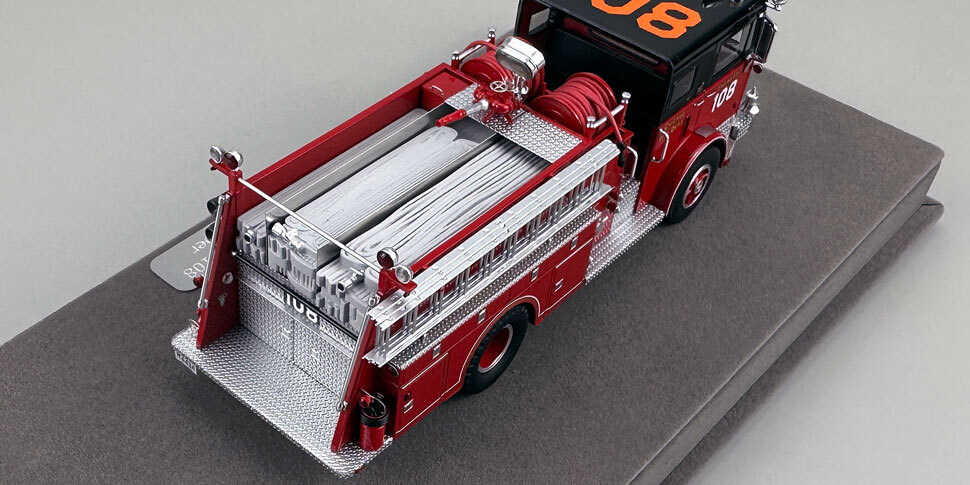 1:50 scale Chicago 1974 Mack MB Engine Co. 108