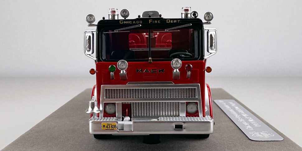 1:50 scale Chicago 1974 Mack MB Engine Co. 109