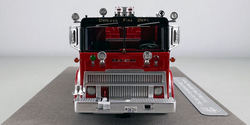 1:50 scale Chicago 1974 Mack MB Engine Co. 125