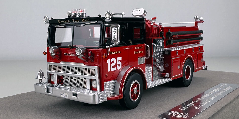 1:50 scale Chicago 1974 Mack MB Engine Co. 125