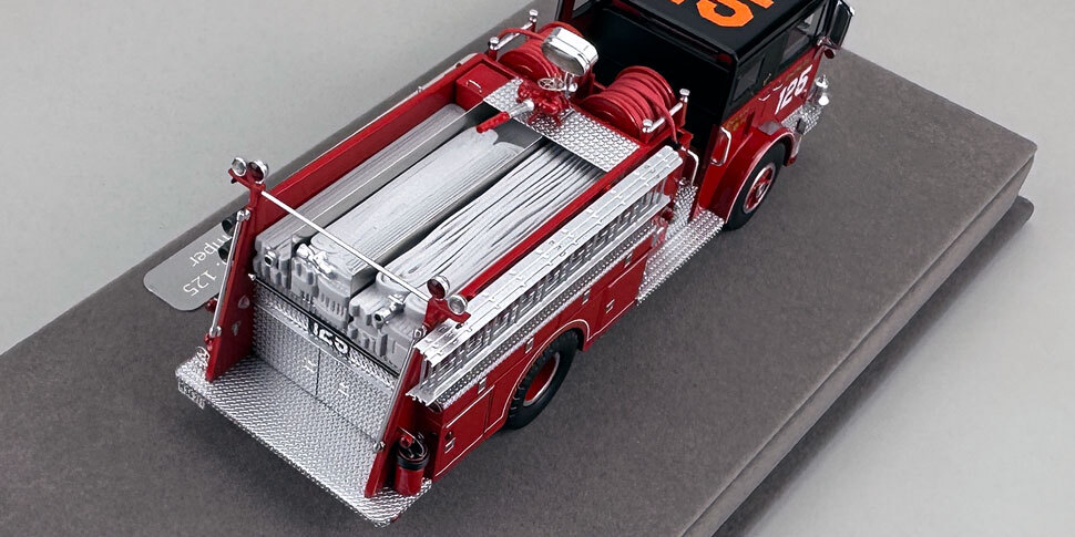 1:50 scale Chicago 1974 Mack MB Engine Co. 125