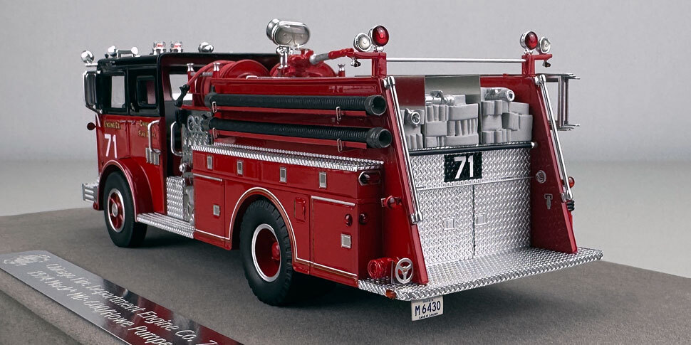 1:50 scale Chicago 1974 Mack MB Engine Co. 71