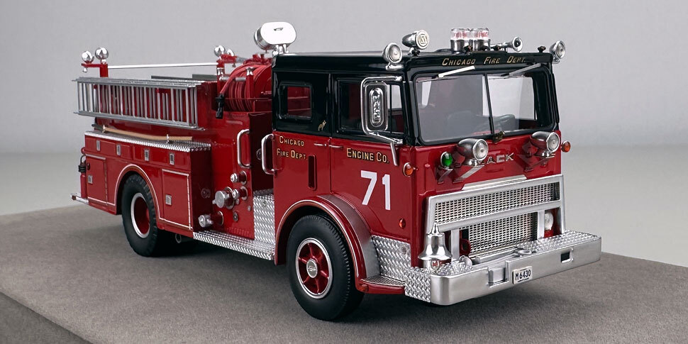 1:50 scale Chicago 1974 Mack MB Engine Co. 71