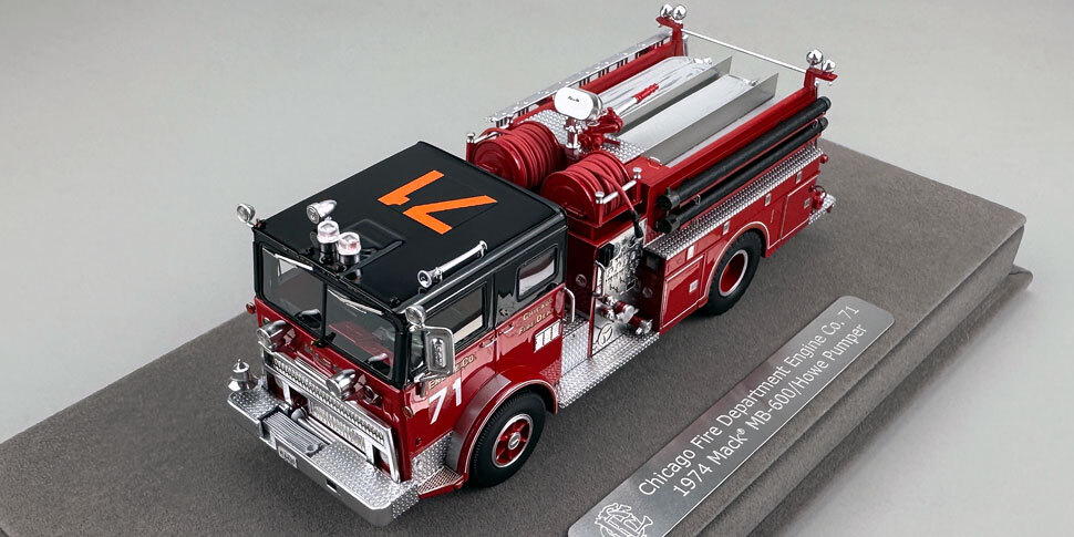 1:50 scale Chicago 1974 Mack MB Engine Co. 71