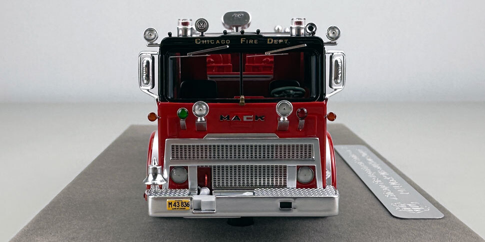 1:50 scale Chicago 1974 Mack MB Engine Co. 78