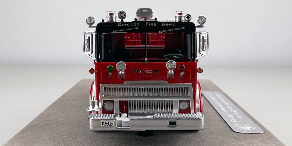 1:50 scale Chicago 1974 Mack MB Engine Co. 82
