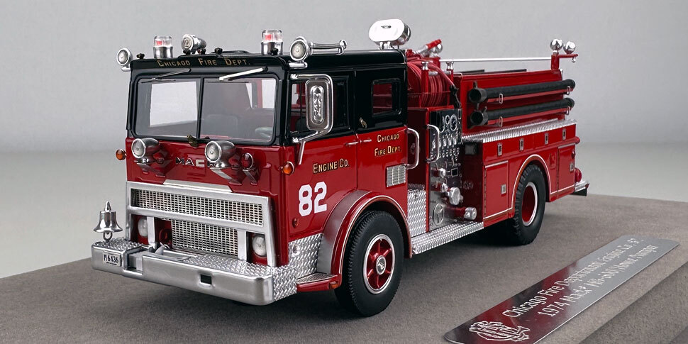 1:50 scale Chicago 1974 Mack MB Engine Co. 82