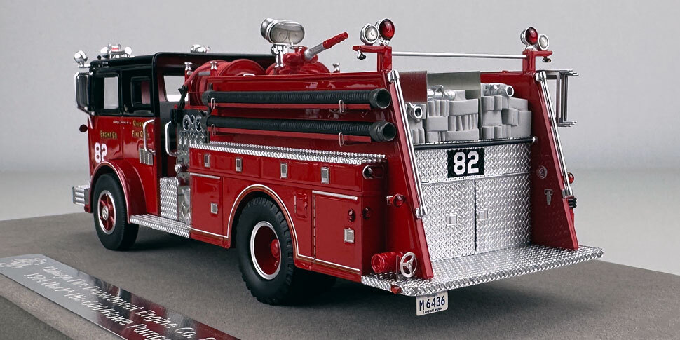 1:50 scale Chicago 1974 Mack MB Engine Co. 82