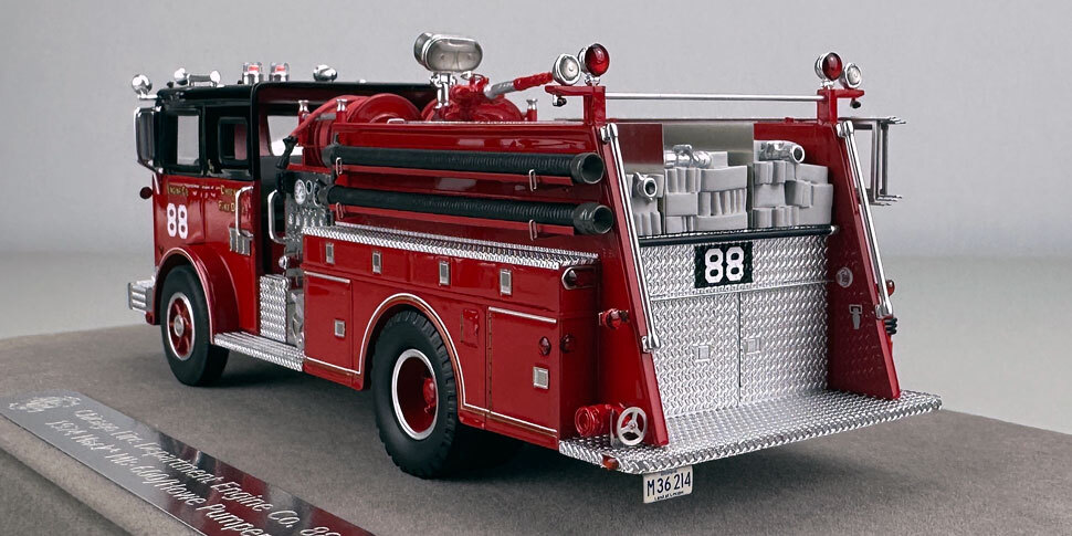 1:50 scale Chicago 1974 Mack MB Engine Co. 88