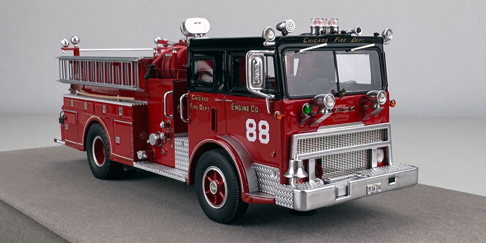 1:50 scale Chicago 1974 Mack MB Engine Co. 88