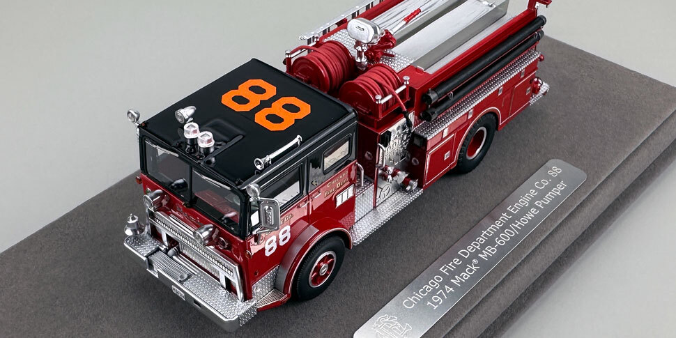 1:50 scale Chicago 1974 Mack MB Engine Co. 88
