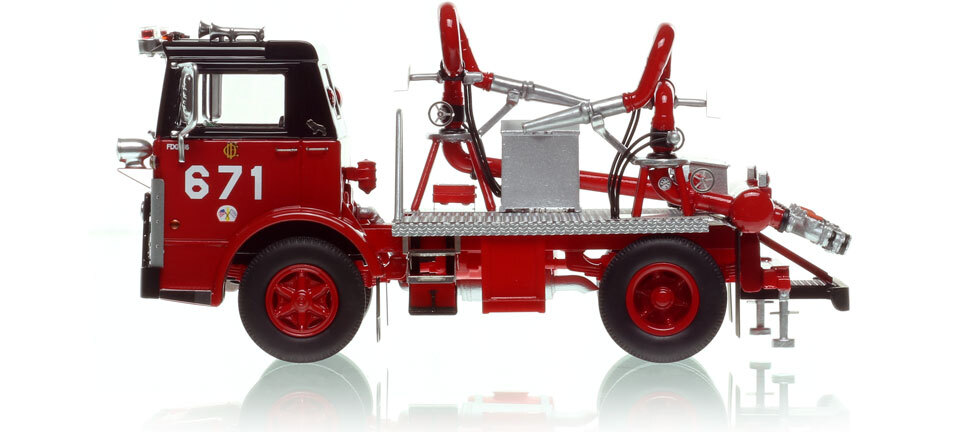 1:50 scale Chicago 1976 Mack MB Deluge Wagon 671