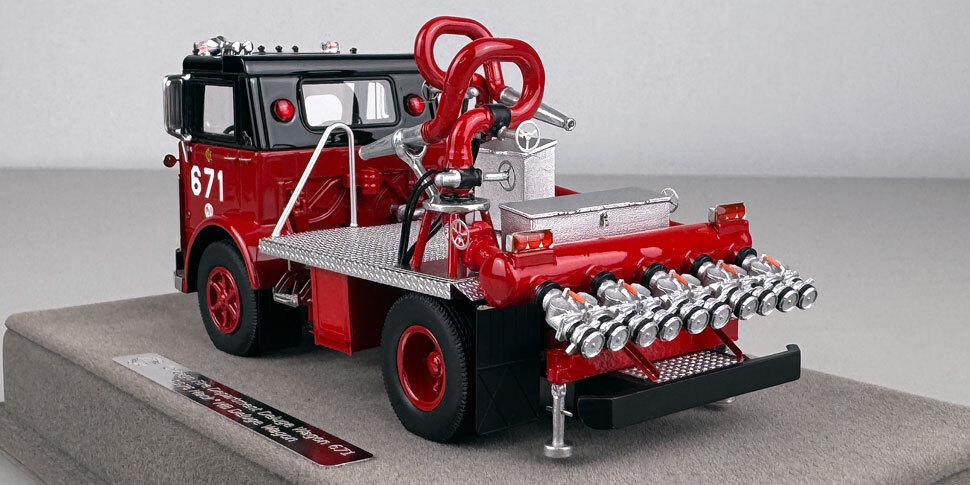 1:50 scale Chicago 1976 Mack MB Deluge Wagon 671