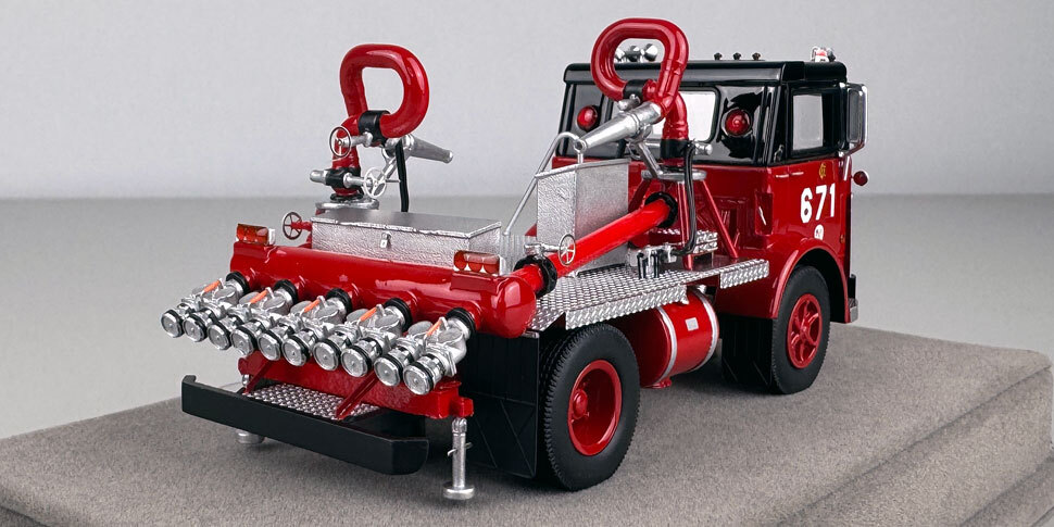 1:50 scale Chicago 1976 Mack MB Deluge Wagon 671
