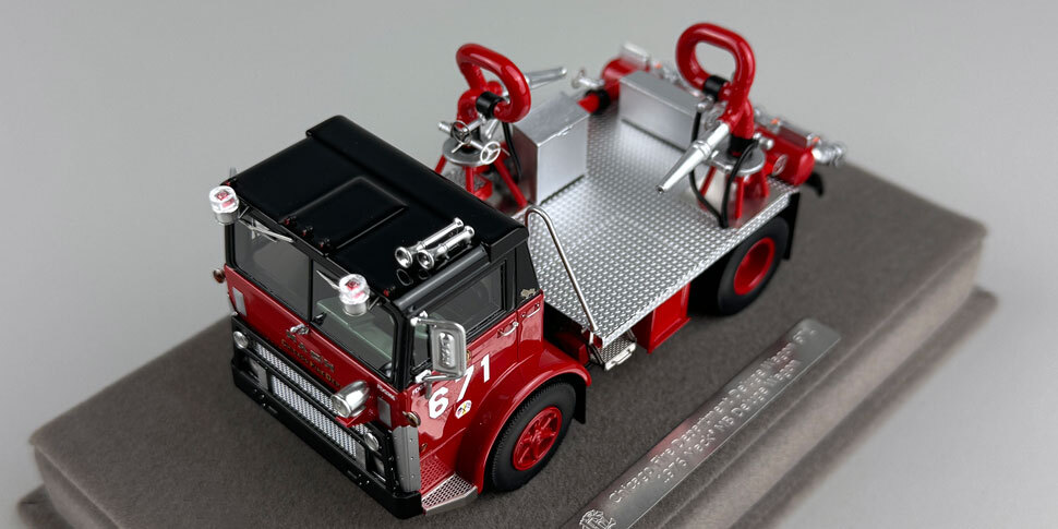 1:50 scale Chicago 1976 Mack MB Deluge Wagon 671