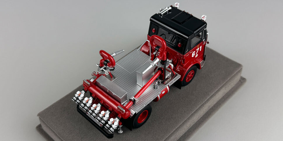 1:50 scale Chicago 1976 Mack MB Deluge Wagon 671