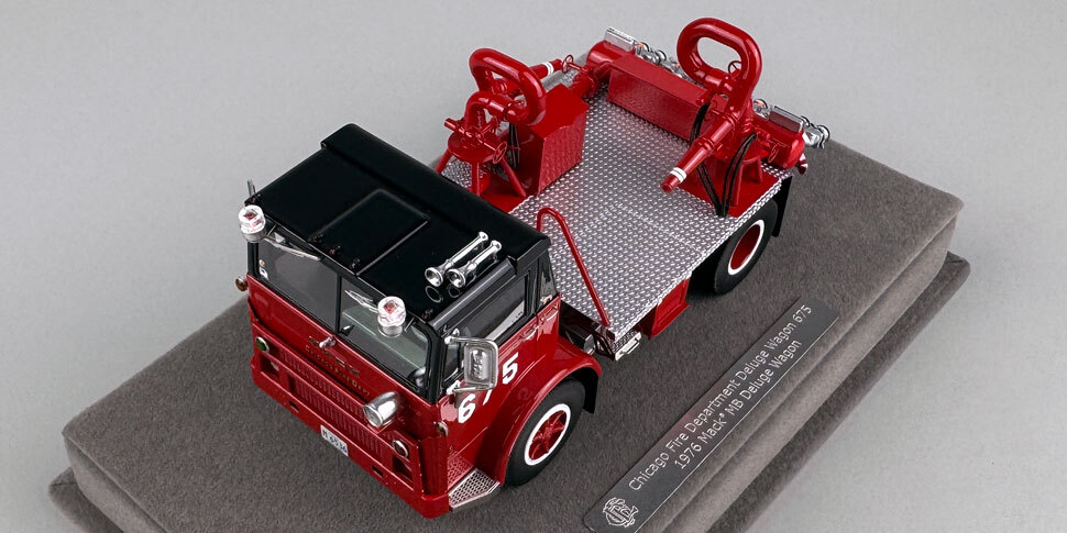 1:50 scale Chicago 1976 Mack MB Deluge Wagon 675