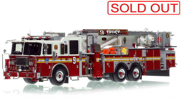 Amazon.com: Bruder 60100 bworld Fireman with Accessories
