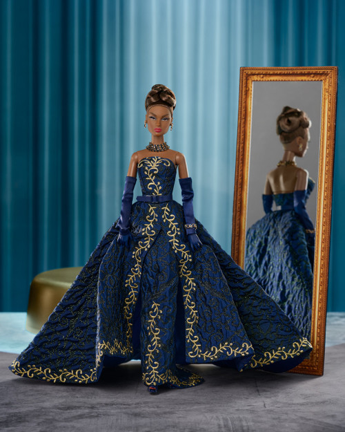 A Shimmering Experience Della Roux Doll *WAITLIST*
