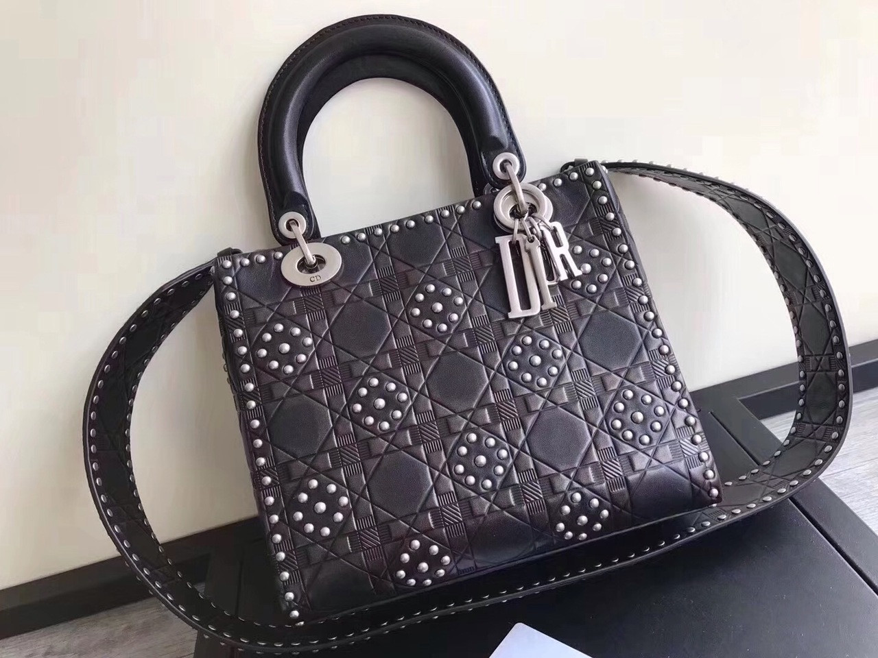 dior stud bag