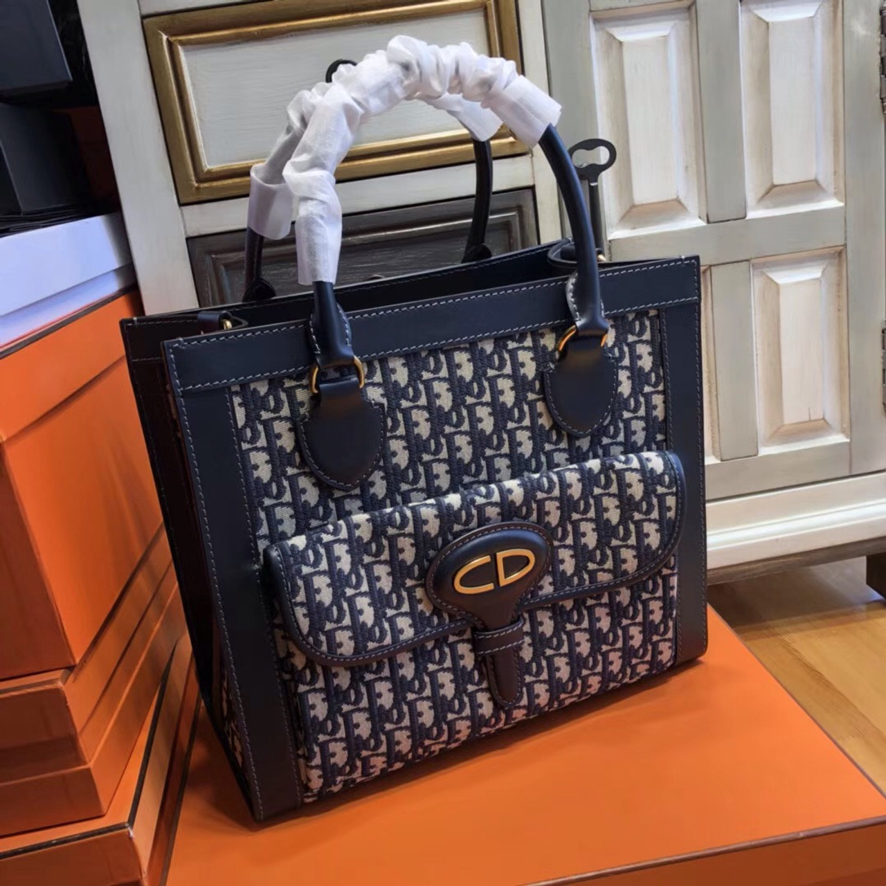 dior oblique tote bag