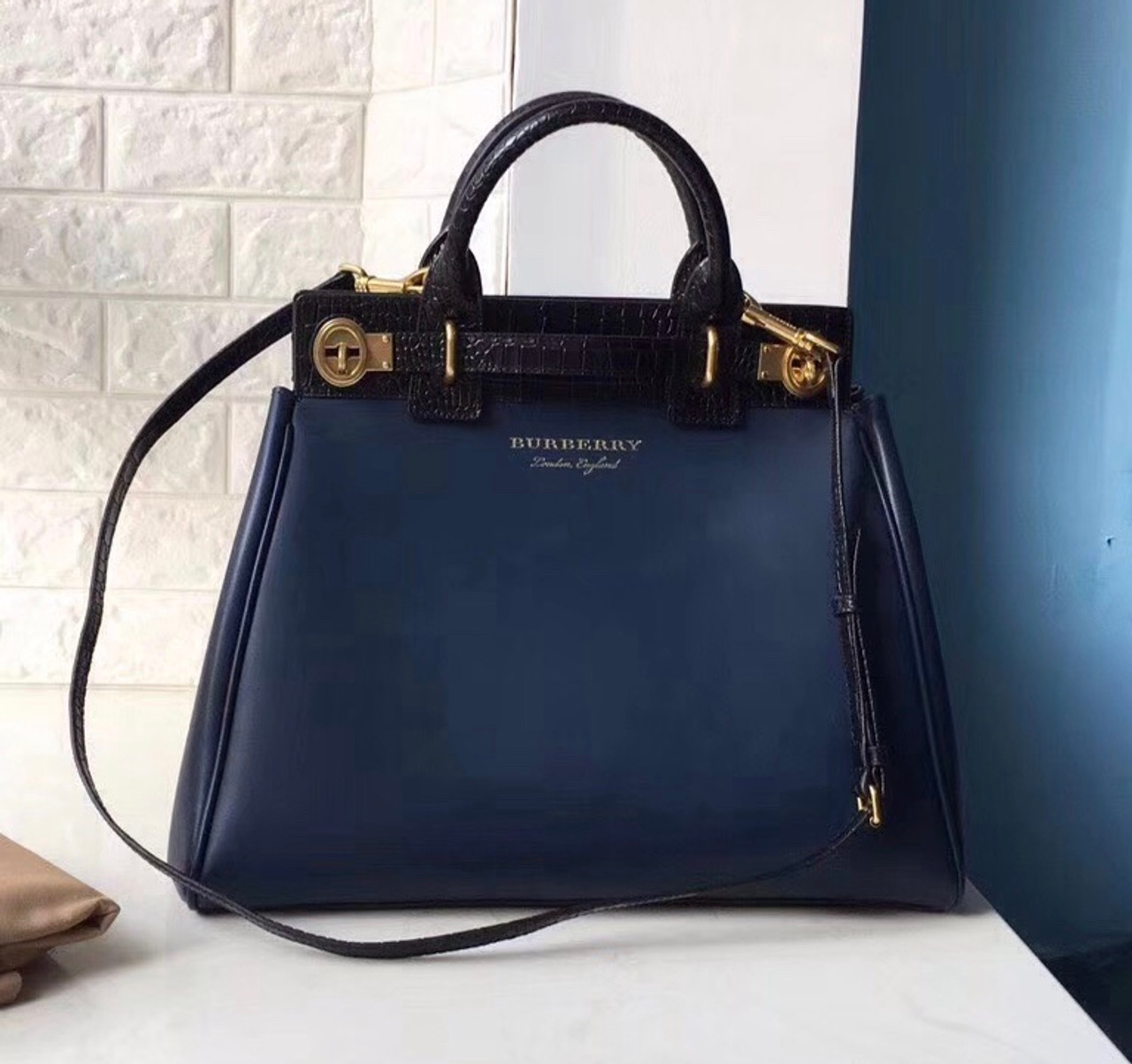 burberry shoulder bag blue