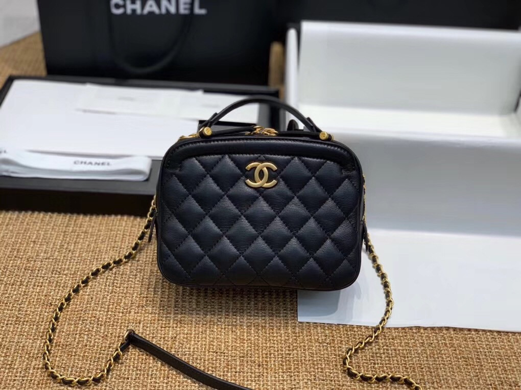 chanel vanity case black
