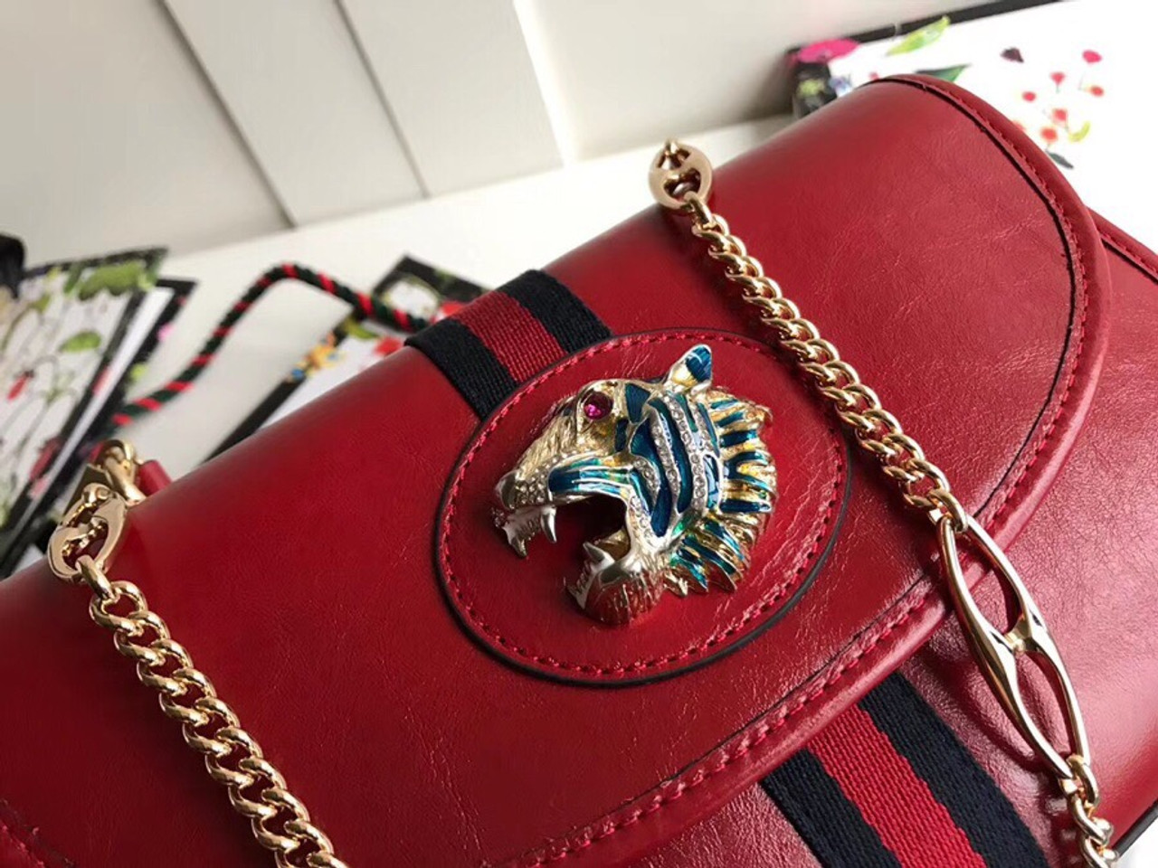 gucci rajah medium shoulder bag