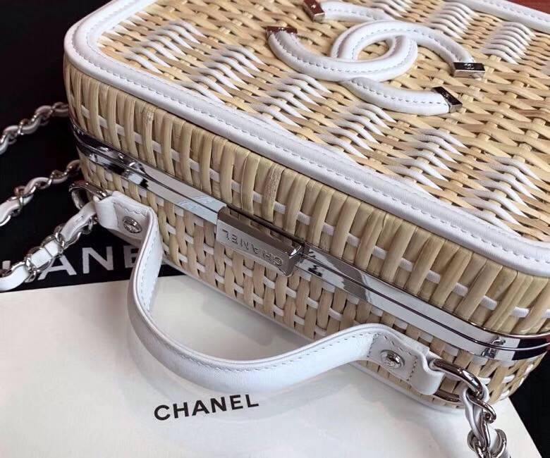 chanel rattan vanity case